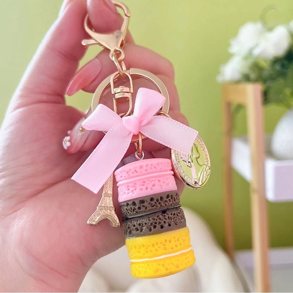 Cute Macaron Eiffel Tower Keychain